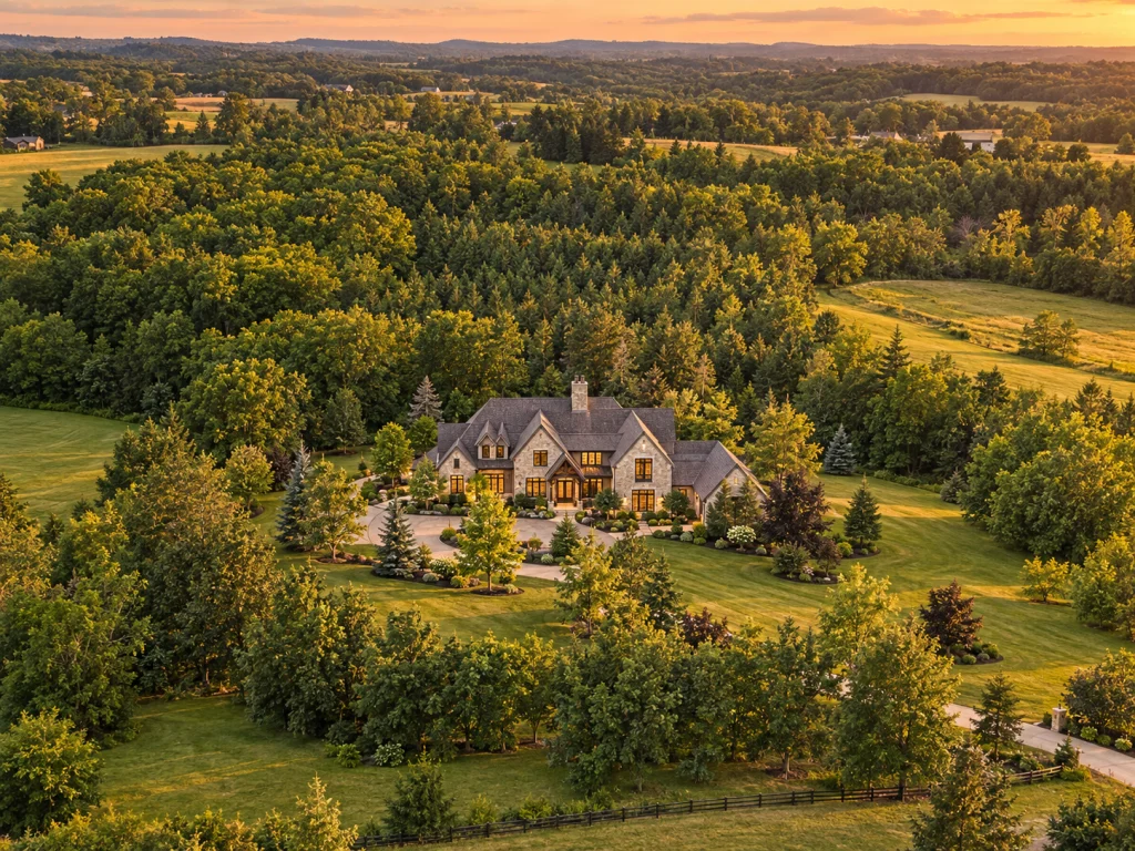 Estate home in King Township
